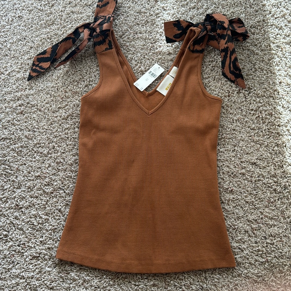 Ribbed tank